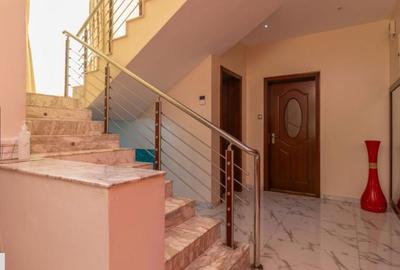 5 Bed Villa with En Suite at Isaac Gathanju Close - 4