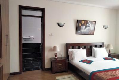 Furnished 2 Bed Apartment with En Suite in Spring Valley