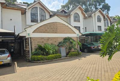 5 Bed Townhouse with En Suite at Lavington