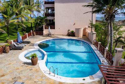 2 Bed Apartment with En Suite in Watamu