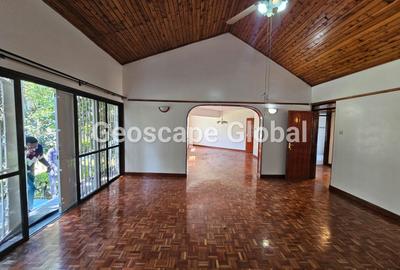 5 Bed House with En Suite in Gigiri