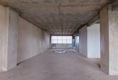 Commercial Property with Parking in Riverside