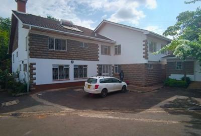5 Bed House with En Suite at Kyuna