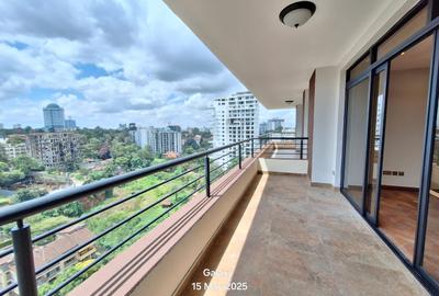 4 Bed Apartment with En Suite at Riverside Drive - 3