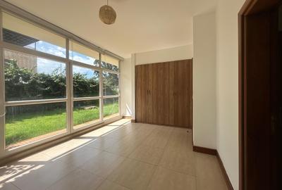 5 Bed Villa with En Suite at Lavington