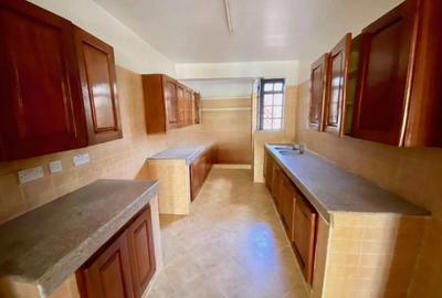 4 Bed Apartment with En Suite in Kilimani