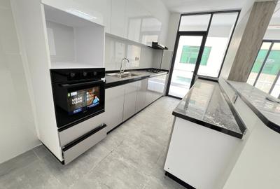 3 Bed Apartment with En Suite in Kilimani - 2