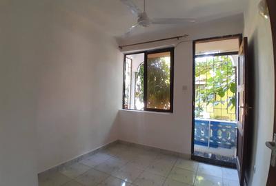 2 Bed Apartment with En Suite in Mtwapa - 3