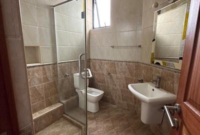 2 Bed Apartment with En Suite at Kilimani - 4