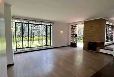 5 Bed Townhouse with En Suite at Lavington