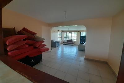 3 Bed Apartment with En Suite at Olekasasi