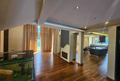 5 Bed House with En Suite in Runda - 4