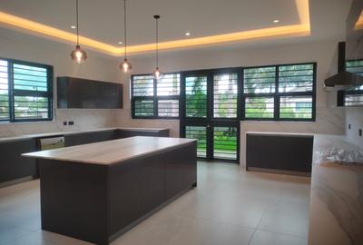6 Bed Townhouse with Garden at Few Minutes Drive To Gigiri