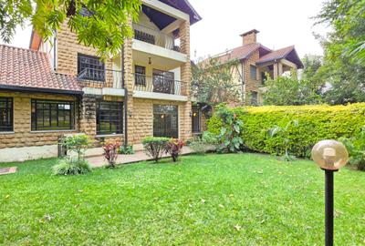 4 Bed Townhouse with En Suite in Lavington - 2