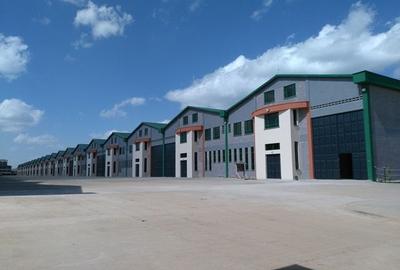 11,100 ft² Warehouse with Parking in Mombasa Road