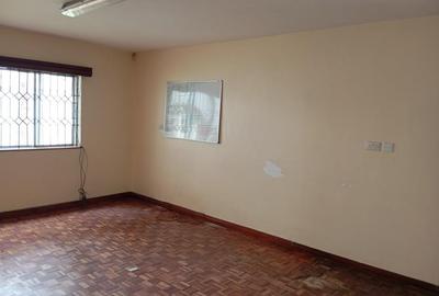 5 Bed Townhouse with En Suite at Lavington