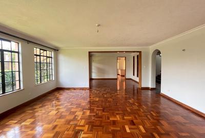 4 Bed House with En Suite in Runda - 4