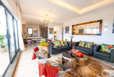 3 Bed Apartment with En Suite in Rosslyn