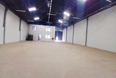 5,400 ft² Warehouse with Parking in Mombasa Road - 3