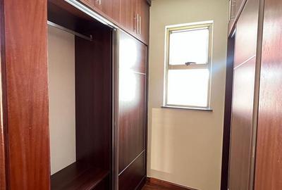 5 Bed Townhouse with En Suite in Lavington