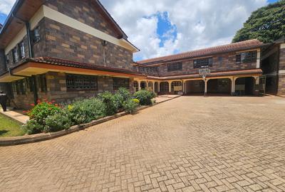 5 Bed House with En Suite in Nyari - 4