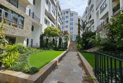 Serviced 3 Bed Apartment with En Suite in Spring Valley