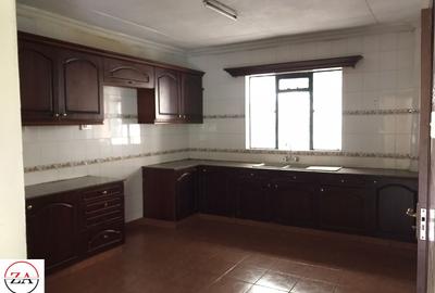 3 Bed Apartment with En Suite at Kilimani