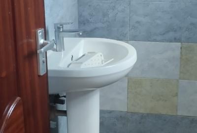 3 Bed Apartment with En Suite at Kamakis Corner