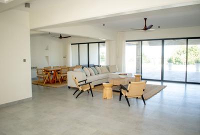 4 Bed House with En Suite at Pazuri - 2