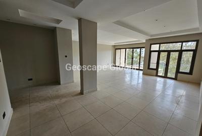 3 Bed Apartment with En Suite in Riverside - 3