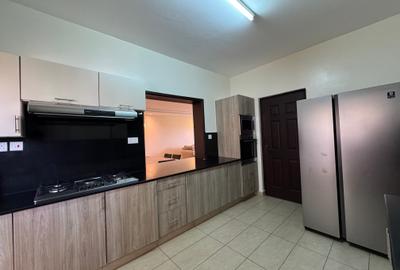 Serviced 3 Bed Apartment with En Suite in Kilimani