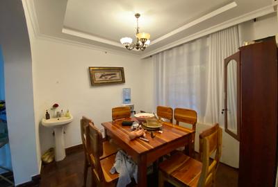 3 Bed Apartment with En Suite in Nyari