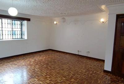 3 Bed Apartment with En Suite at Lantana Rd - 3