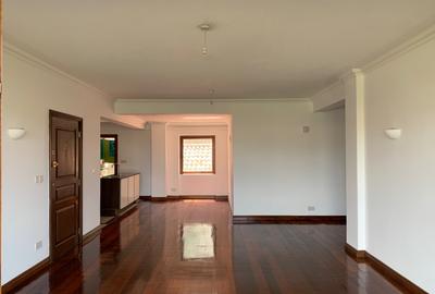 3 Bed Apartment with En Suite in Upper Hill - 3