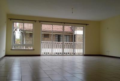 3 Bed Apartment with En Suite at Rhapta Rd