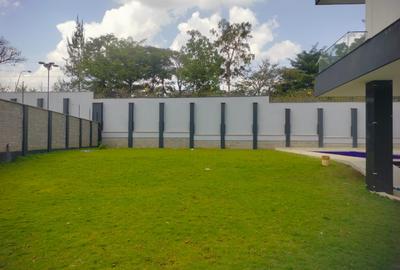 6 Bed House with En Suite at Nyari - 2