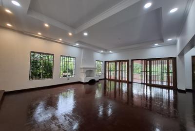 4 Bed House with En Suite in Muthaiga