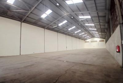 10,000 ft² Warehouse with Parking in Mombasa Road - 4