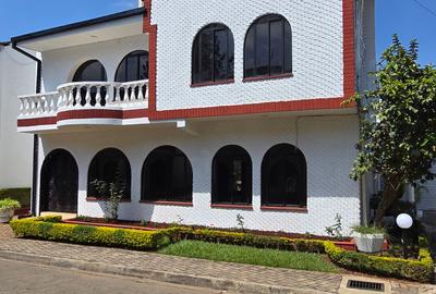 4 Bed Townhouse with En Suite in Kilimani - 2