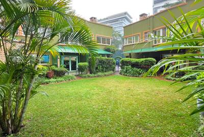 4 Bed Townhouse with En Suite at Riverside Drive