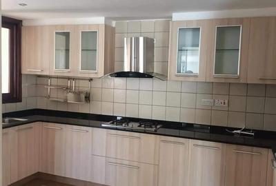 2 Bed Apartment with En Suite in Kileleshwa