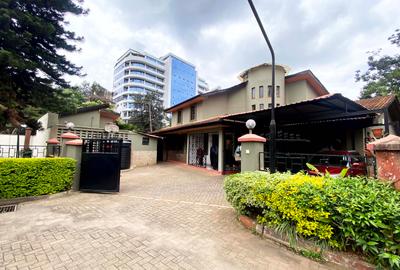 5 Bed Townhouse with Staff Quarters at Brookside Drive