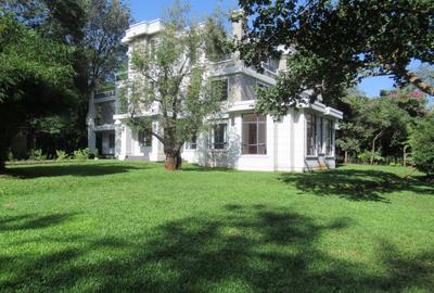 8 Bed House with En Suite at Off Bogani Rd - 4