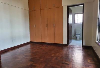 3 Bed Apartment with En Suite at Brookside Drive - 3