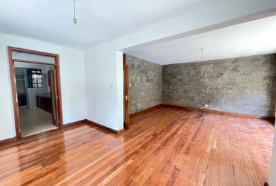 4 Bed Apartment with En Suite in Lavington