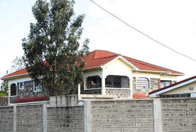 4 Bed House with En Suite at Pipeline