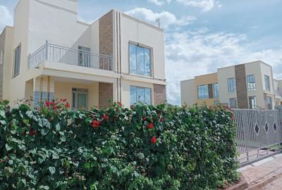 4 Bed House with En Suite at Malaa