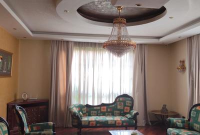 5 Bed House with En Suite in Westlands Area - 2