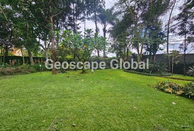 5 Bed House with En Suite in Runda