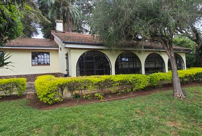 4 Bed House with En Suite at Loresho Road - 3